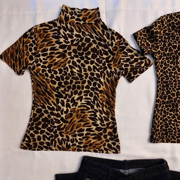 ARMANI EXCHANGE Jeans ๐ Pants, Two T-shirts Animal Print Leopard ๐ Print - Picture 3 of 12